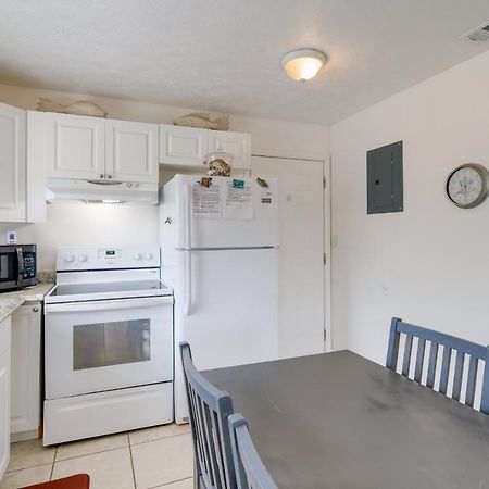 Cute Apt With Backyard And Grill - Steps To 可可比奇 外观 照片